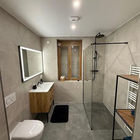 T2 Moderne Et Chaleureux Pres Du Centre Du Marche De Noel 公寓 *